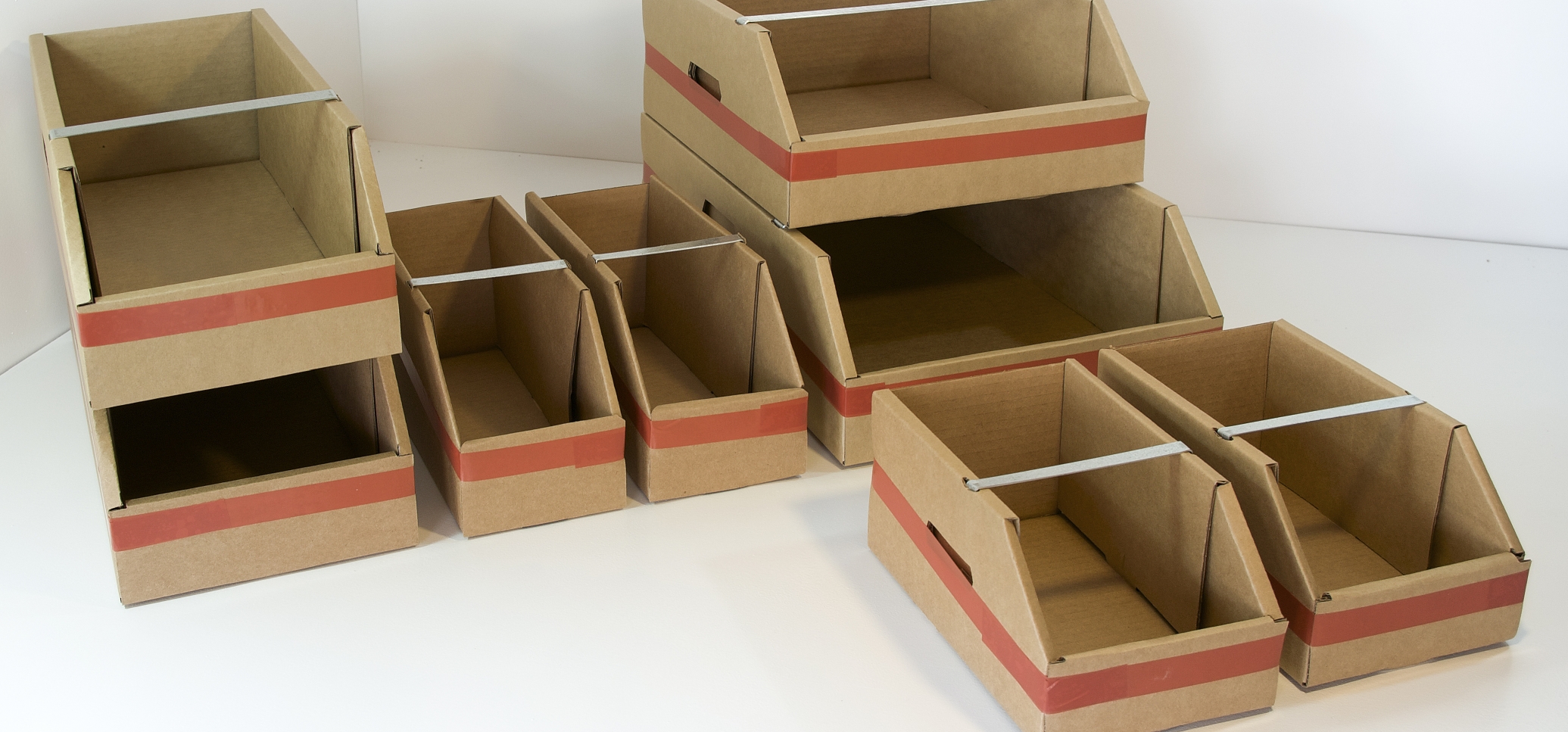 Cómo hacer un sistema de almacenamiento con cajas de cartón